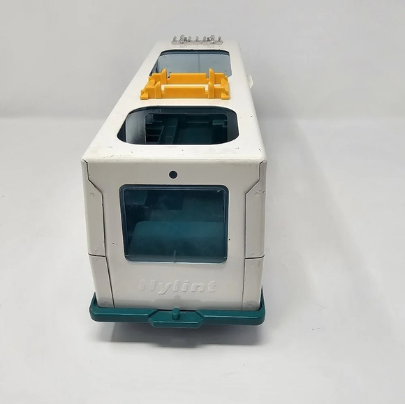 Vintage Nylint Outbounder RV 1996 Metal White Aqua Pink Camper Roadtrip Vehicle - Picture 4 of 14